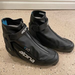 Alpina T30 Women’s XC Ski Boot
